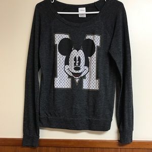 Long sleeved sweater.